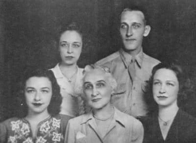 Familia Rogers, alrededor de 1945. Jane L. Coleman, Martha E. Rogers, Lucy K. Rogers, (Madre) Keener (Hermano), Laura B. White (hermana)